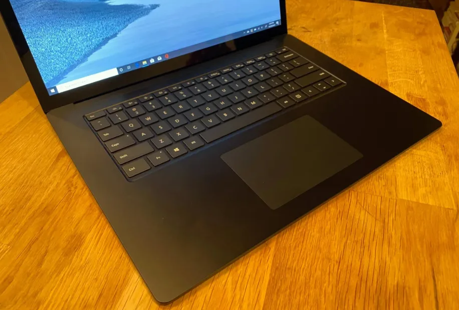 تصویر تکمیلی لپ‌تاپ Microsoft Surface Laptop 3
